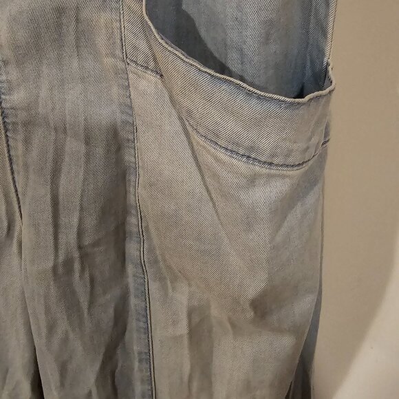 Size 6 denim jumper - Picture 3 of 7